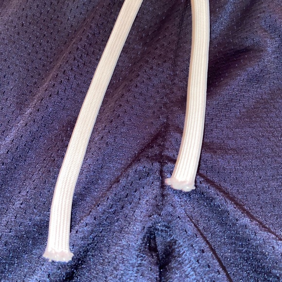 woman’s nike athletic shorts - Picture 5 of 5